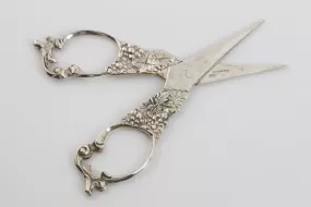 800 Silver Cosmetic Scissors (26.86g.)