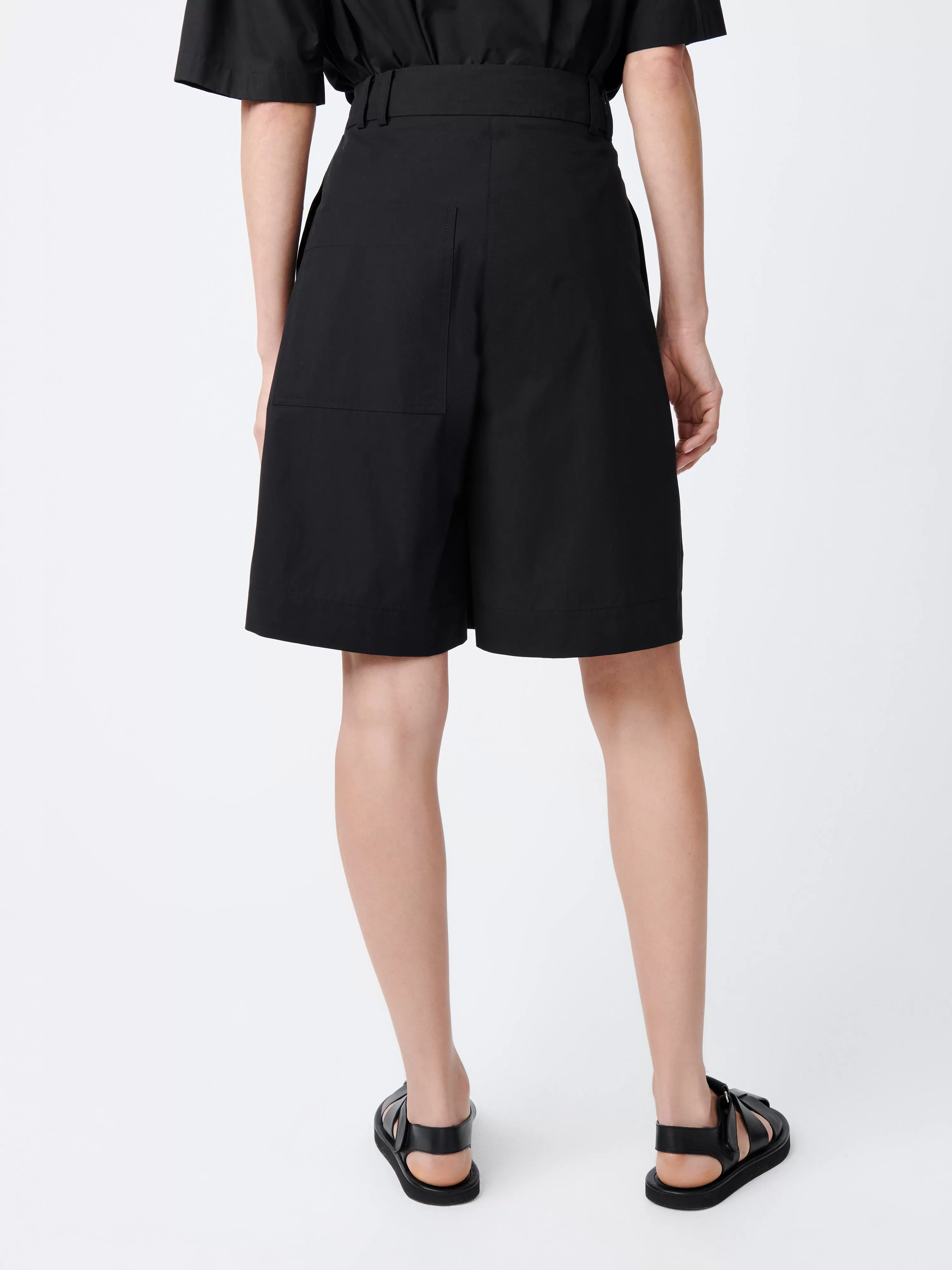 Cito Short in Black