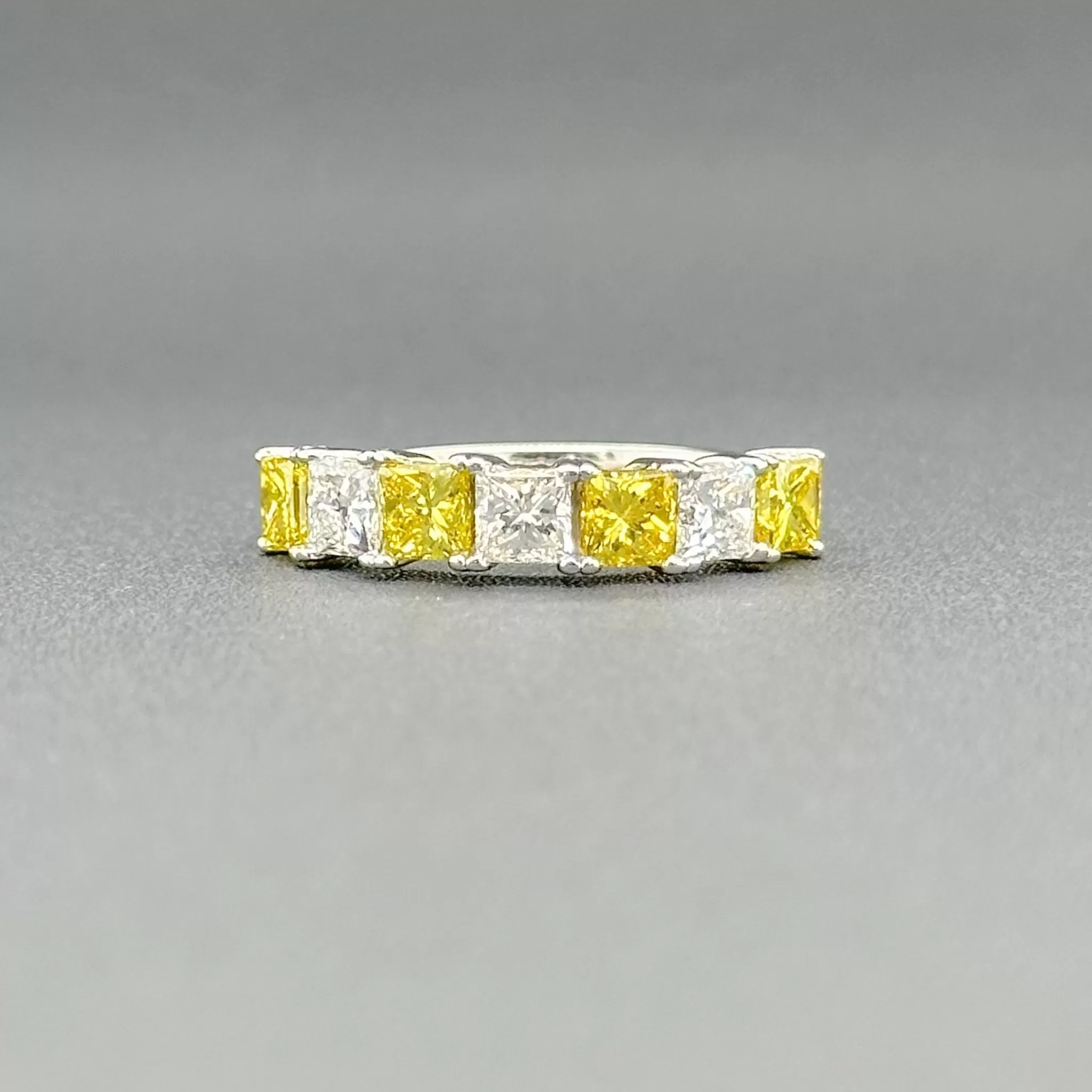 Estate 14K W Gold 2.29ctw Fancy Yellow & H-I/VS2 Diamond Ring