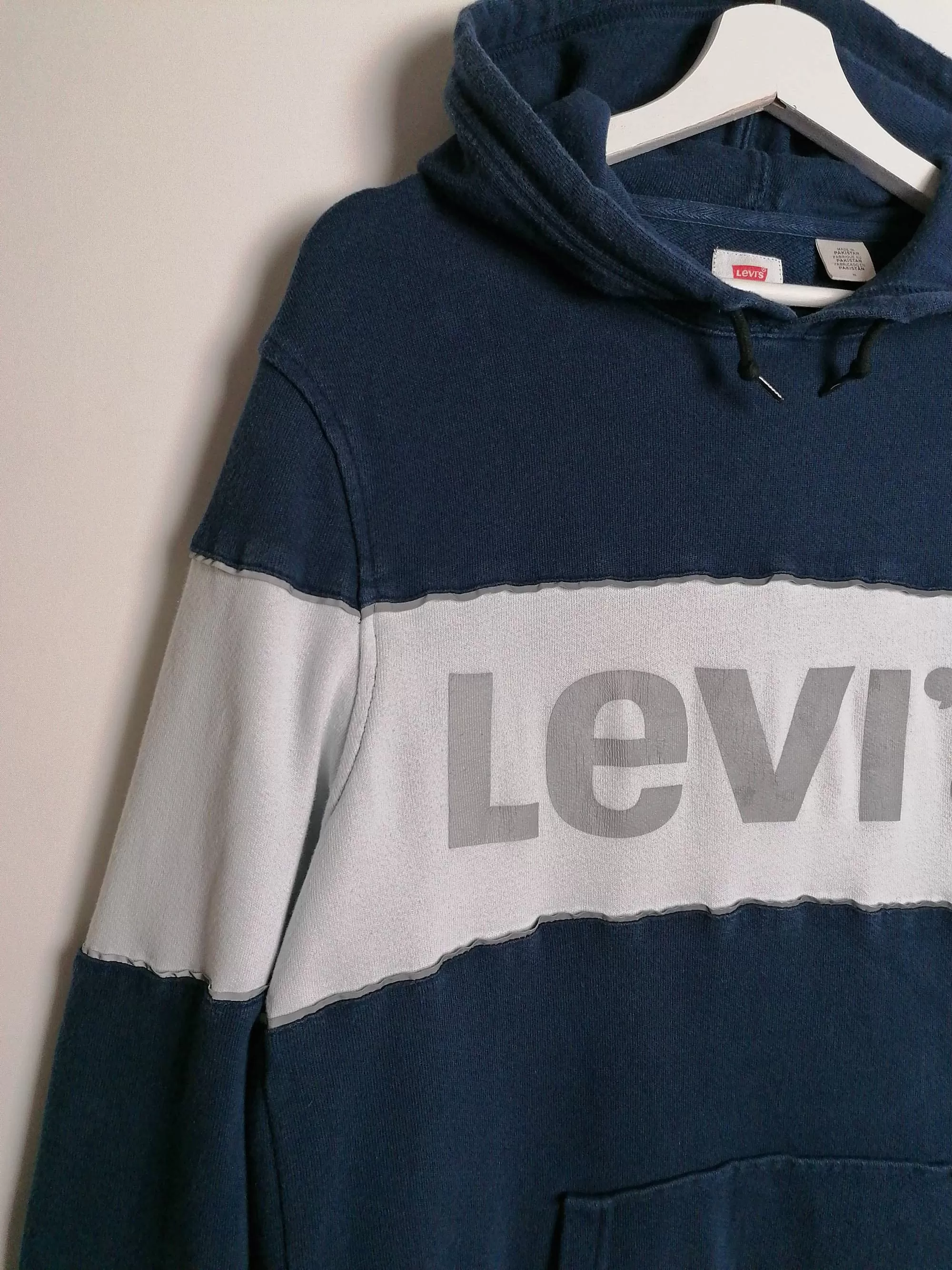 LEVI'S Hoodie Sweatshirt Reflective Logo - size M-L