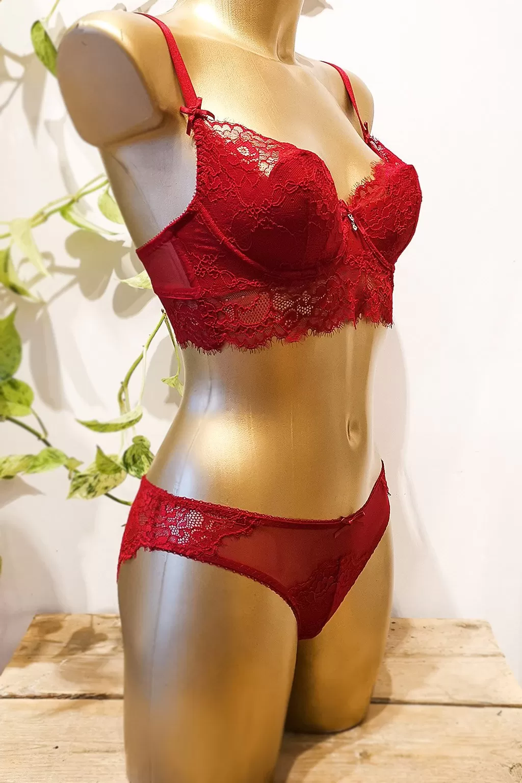 Lingerie Evelyn Red Bottom