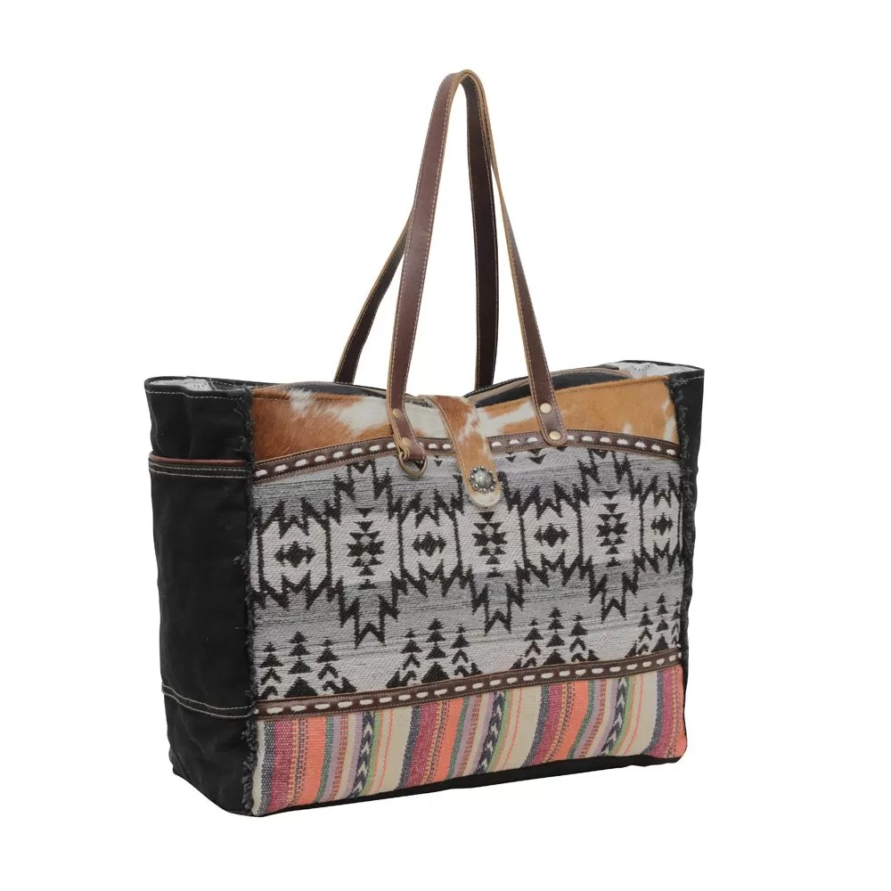 Myra Bag Aburnee Weekender: Vibrant Ethic Embroidery for Standout Style