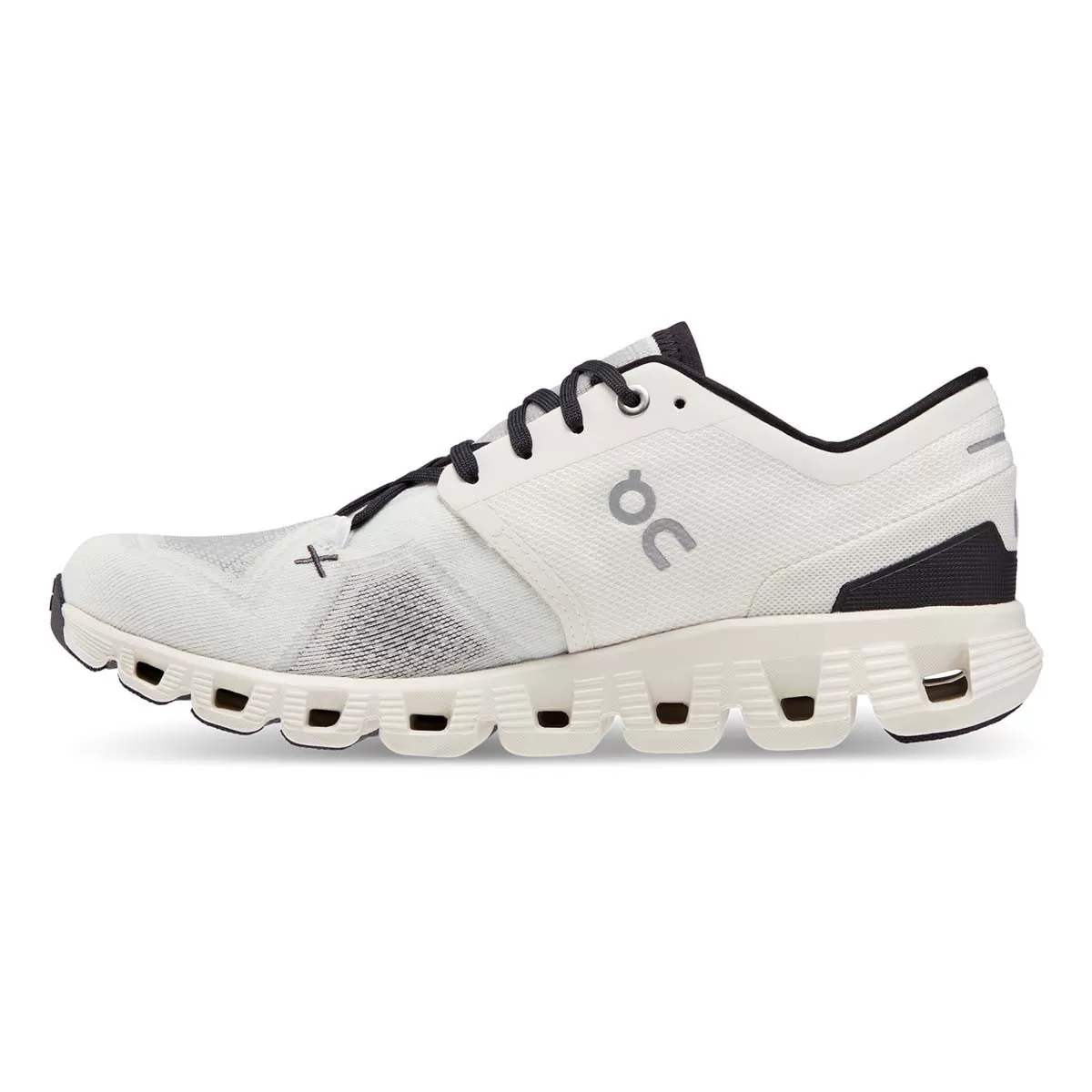 'On Running' Women's Cloud X 3 - White / Black