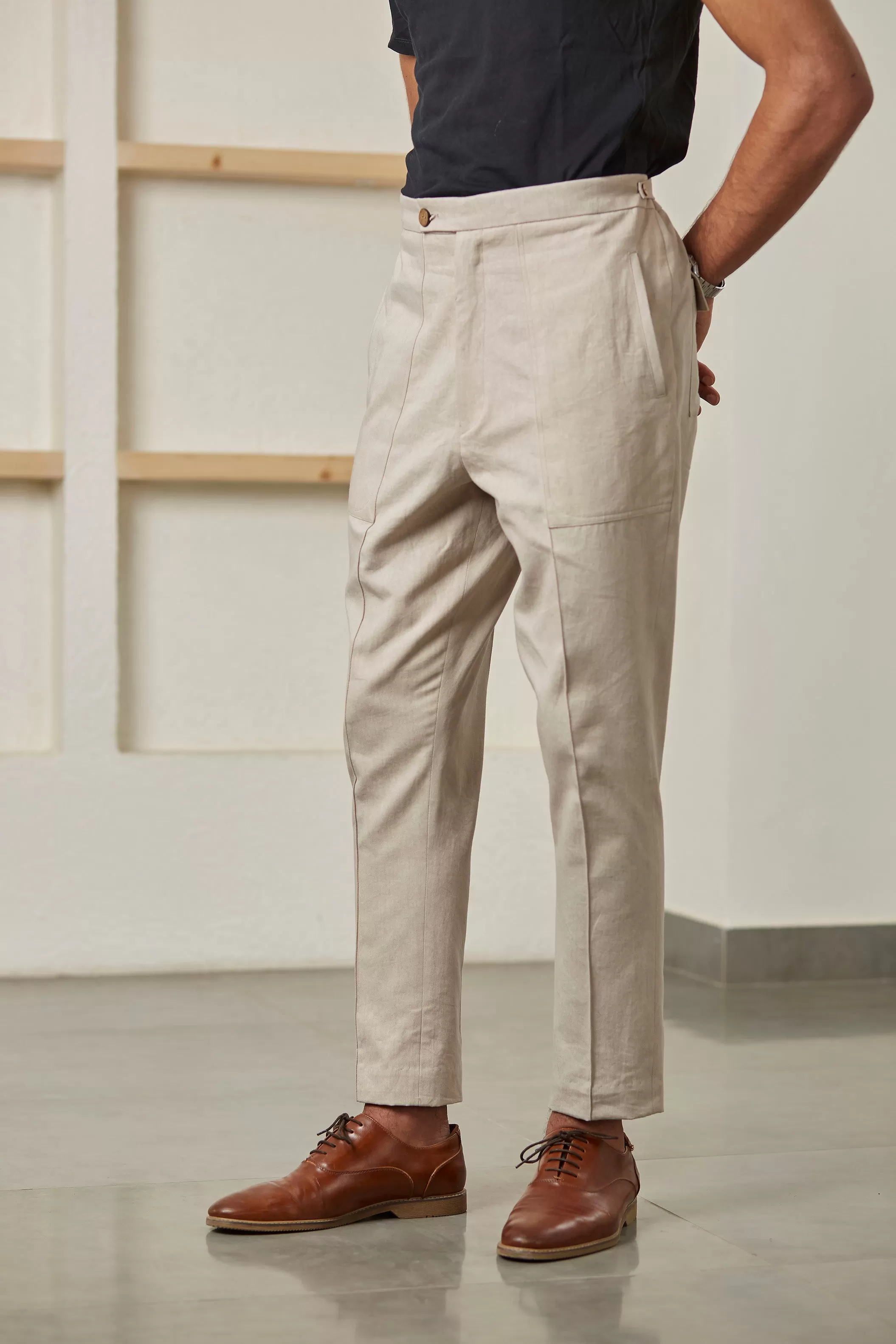 Smoky White Trouser