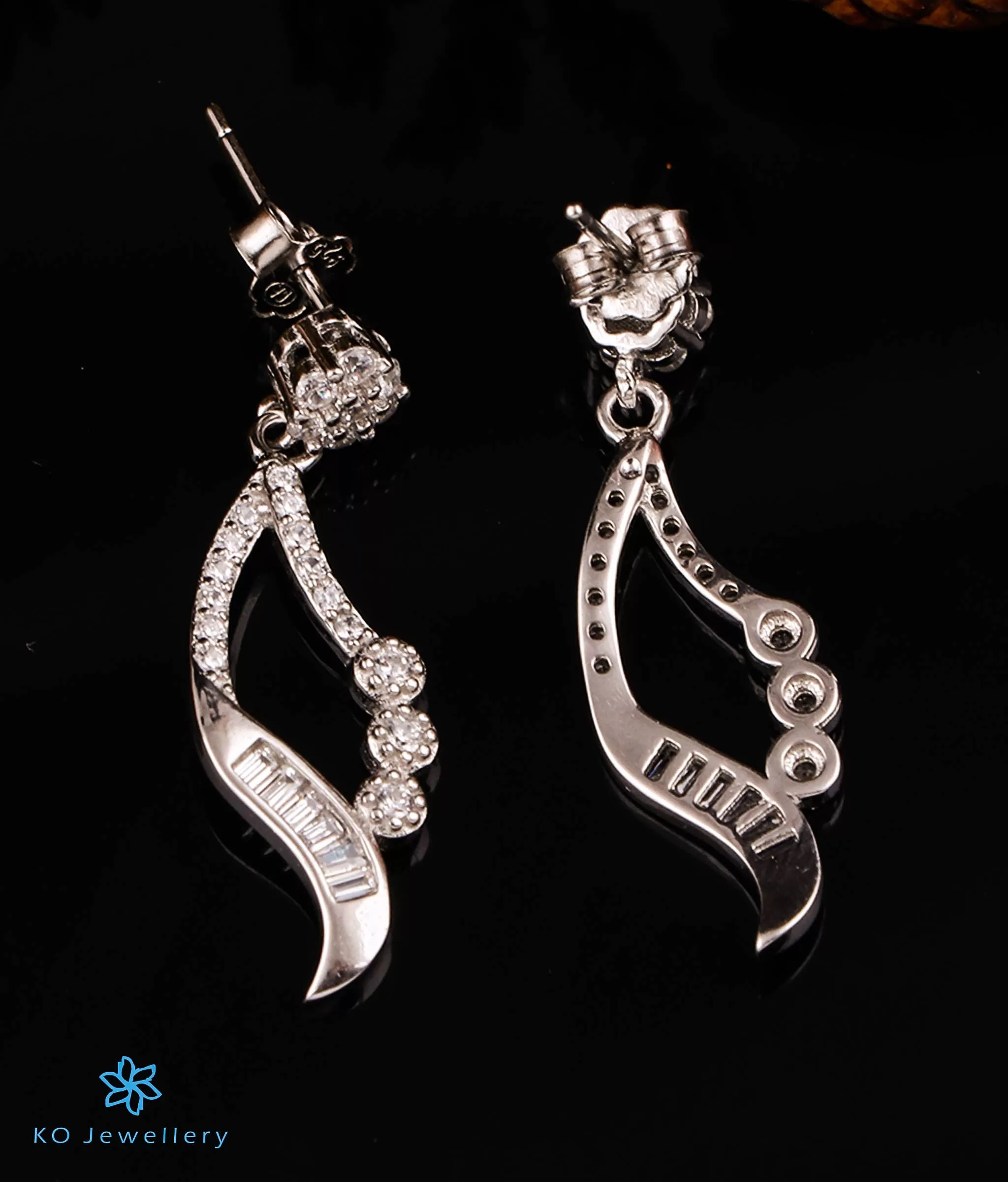 The Luna Sparkle Silver Earrings