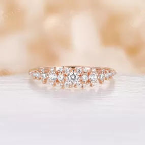 Vintage Round Moissanite Cluster Rose Gold Wedding Band